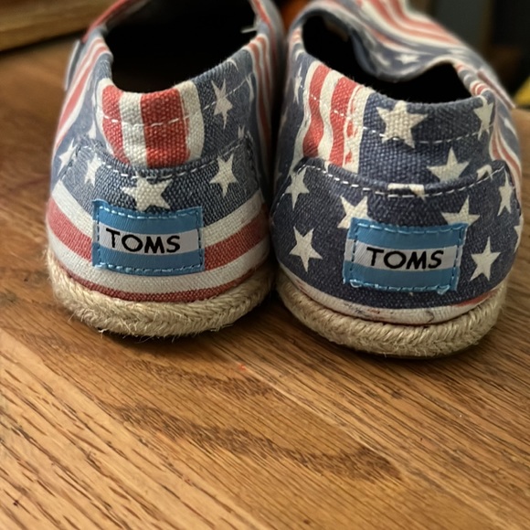 Toms Stars and Stripes Slip-On Shoes - Picture 3 of 7